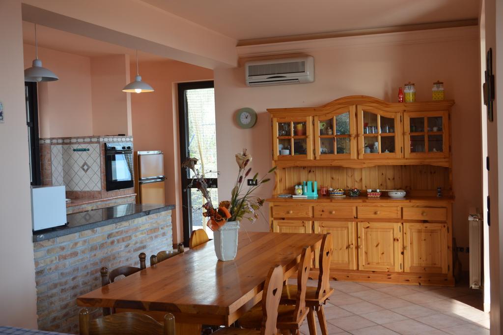 Villa Elena Mascali Cameră foto